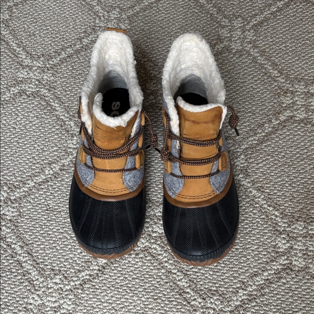 Sorel Tan and Brown Winter Boots